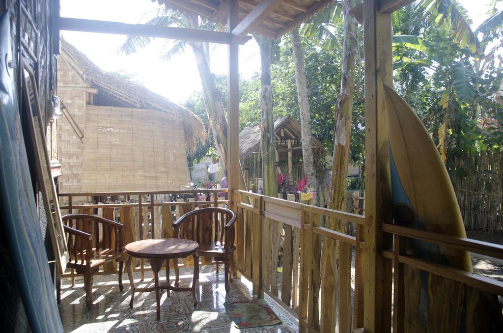 Red Island Bungalows Pasanggaran Exterior photo
