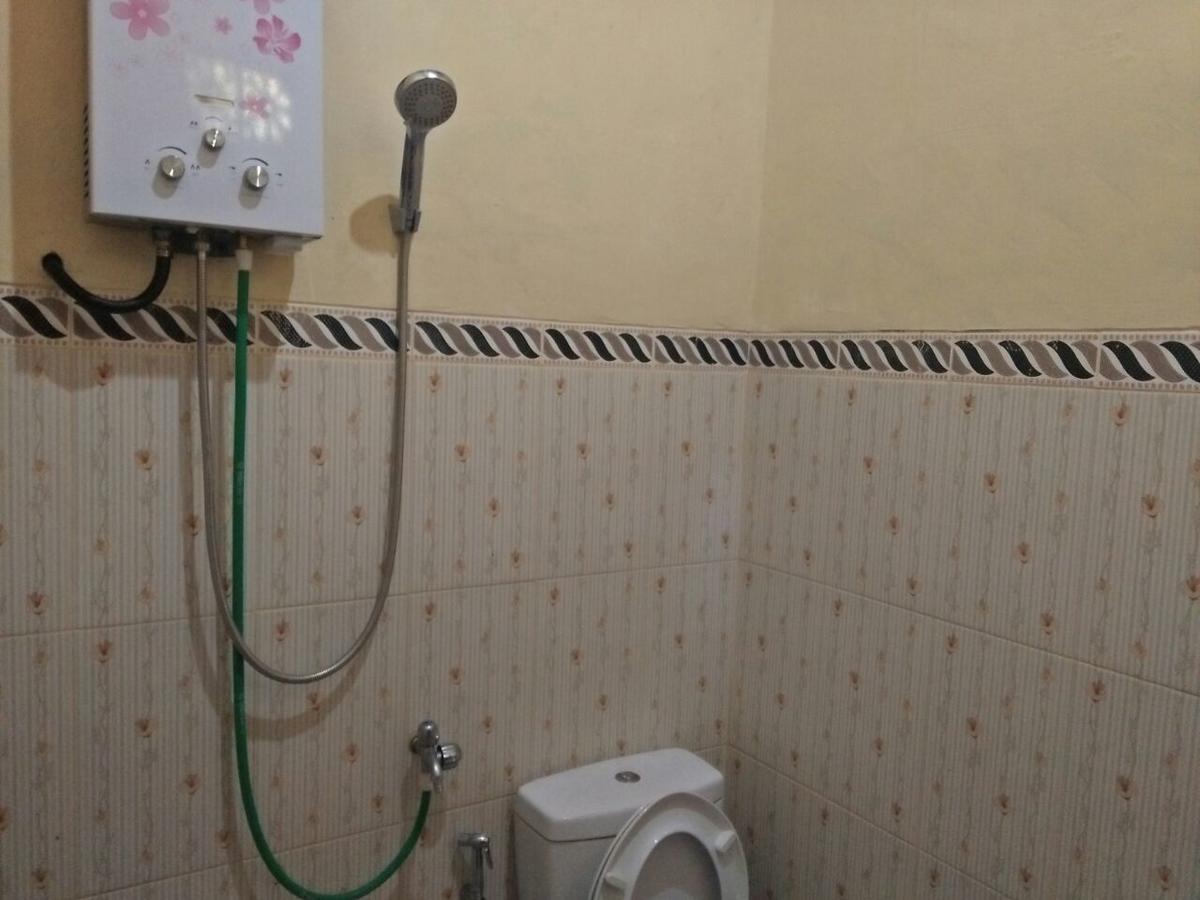 Red Island Bungalows Pasanggaran Room photo